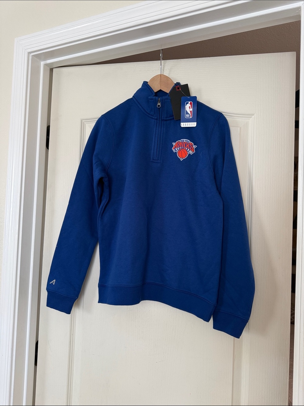 NEW NBA Women's New York Knicks Antigua Blue Victory Quarter-Zip Sweatshirt